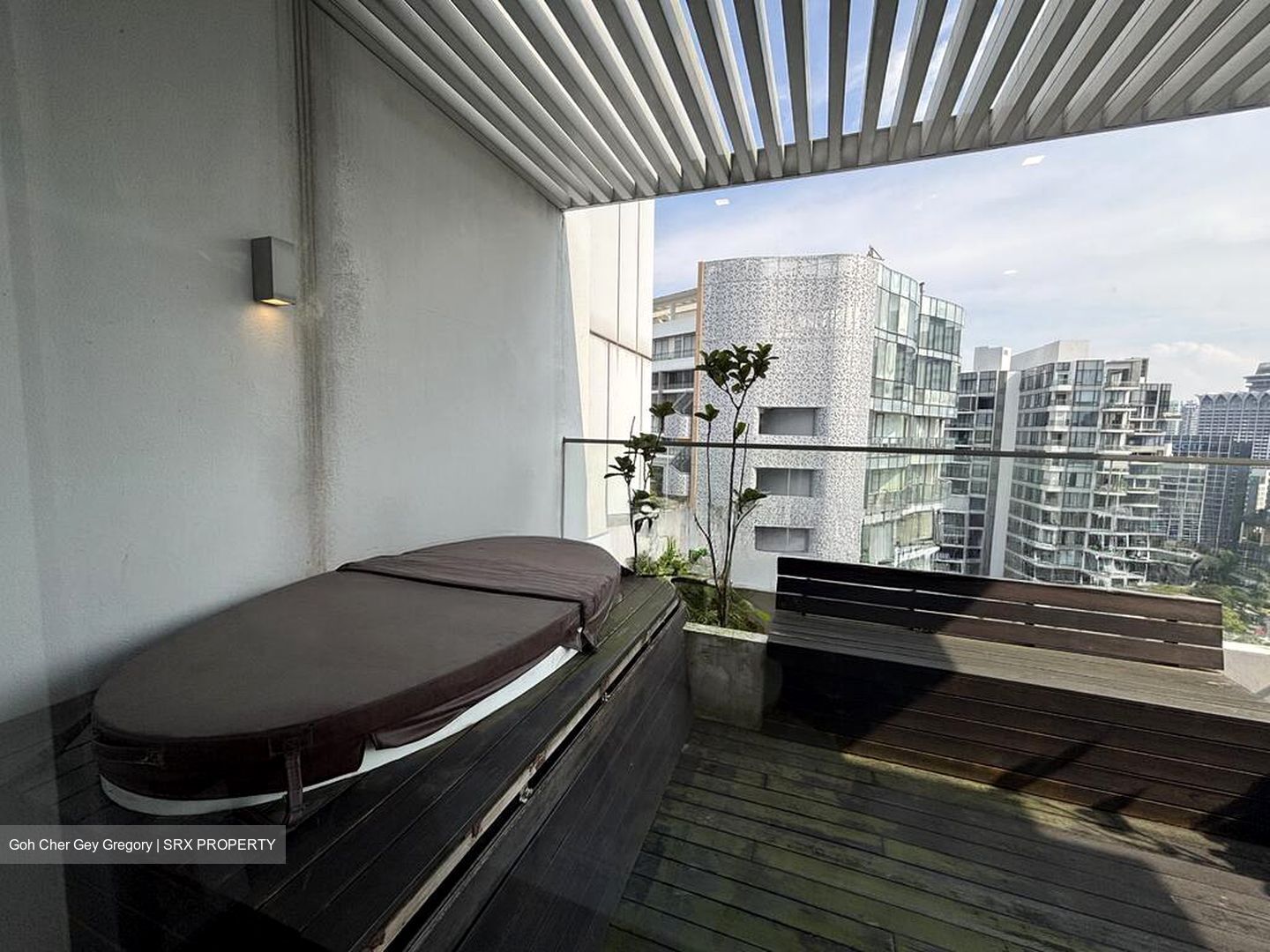 The Peak @ Cairnhill II (D9), Apartment #498543961